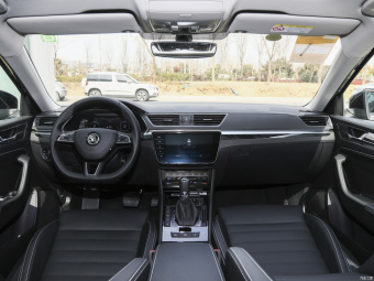 Skoda Superb Luxury TSI330 DSG