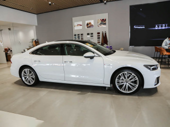 Audi A7L 2025 45 TFSI Quattro Luxury Edition
