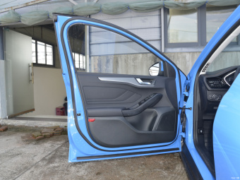 Ford Focus Sedan Racing EcoBoost 180