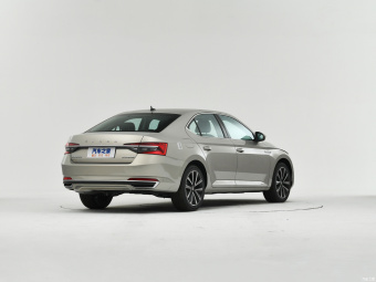 Skoda Superb Premium TSI280 DSG