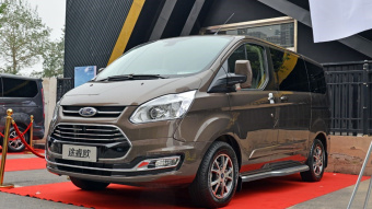 Ford Tourneo Flagship 2.0T AT