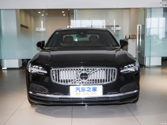 Volvo S90 T8 AWD Zhiyi Luxury