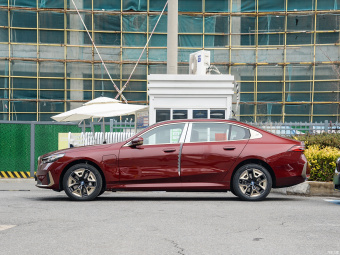 BMW i5 eDrive 35L Exclusive Luxury