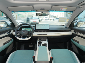 Geely Emgrand L Super Fast 1.5TD-DHT Pro 100KM