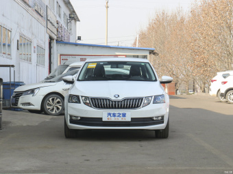 Skoda Octavia Comfort 1.5 MT