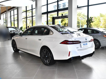 BMW i5 2026 xDrive 50L M Sport