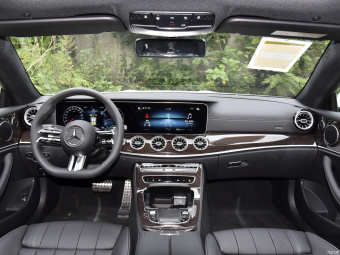Mercedes-Benz E-Class 260 Coupé