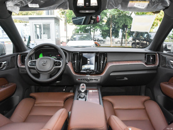 Volvo XC60 B5 AWD Zhiya Luxury