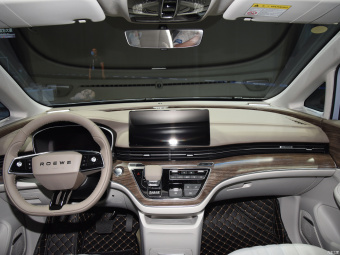 Roewe iMAX8 EV First Class Platinum