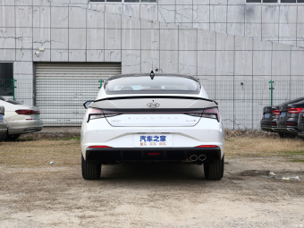 Hyundai Elantra Premium LUX 240TGDi DCT