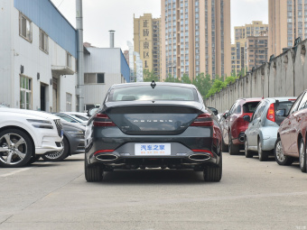 Genesis G70 Luxury