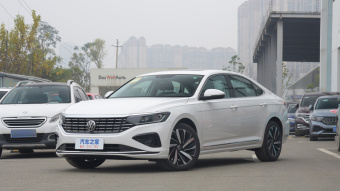 VW Passat Elite 330TSI