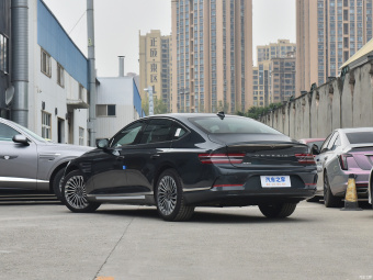 Genesis Electrified G80 Luxury AWD