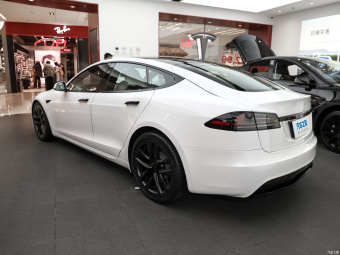 Tesla Model S Dual Motor