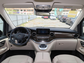 Mercedes-Benz V-Class 260 Pilot Edition