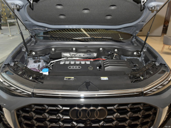 Audi Q6 Row - Flying Rider 50 TFSI Quattro