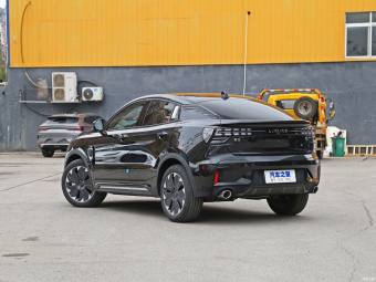 Lynk & Co 05 PHEV Halo 1.5TD