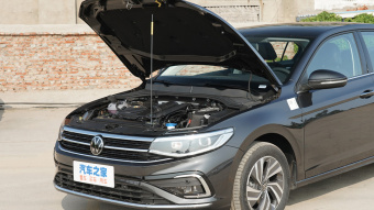 VW Bora Zhixing 200TSI DSG