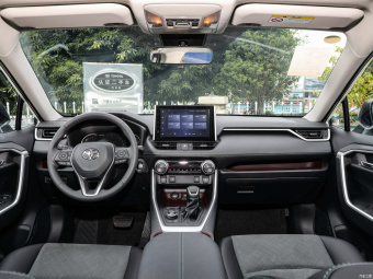 Toyota RAV4 Premium 2.0L CVT 4WD