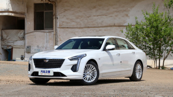 Cadillac CT6 Luxury 28T
