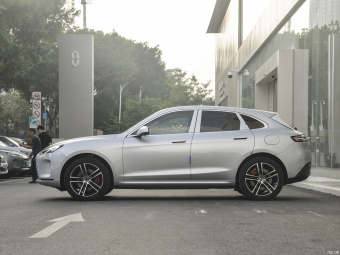 Aito M5 Standard AWD