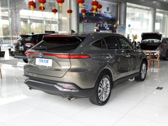 Toyota Harrier Hybrid Flagship 2.5L CVT