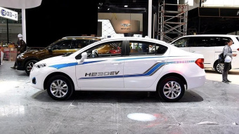 Brilliance Auto H230