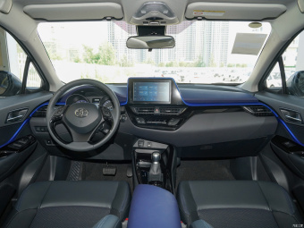 Toyota C-HR Deluxe 2.0L