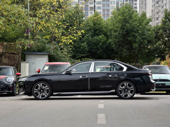 BMW 7 Series 2026 740Li Leading M Sport