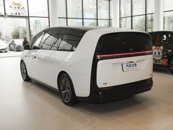 Li Auto MEGA 2025 Ultra Smart New Edition