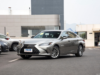 Lexus ES 300h Executive