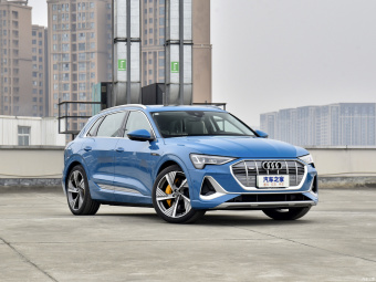 Audi e-tron Premium 50 Quattro