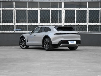 Porsche Taycan 4 Cross Turismo