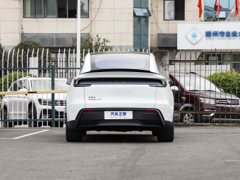 Tesla Model Y L 2025 Long Range All-Wheel Drive