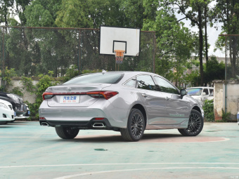 Toyota Avalon XLE Premium 2.0L