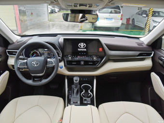Toyota Highlander Hybrid Premium 7 Seats 2.5L 4WD