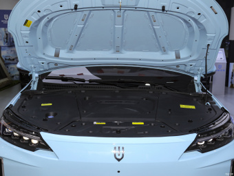 Skyworth EV6 Smart 620
