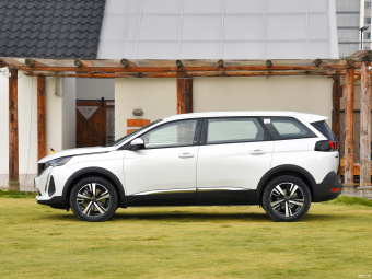 Peugeot 5008 Real 400THP