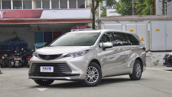 Toyota Sienna Hybrid Premium 2.5L