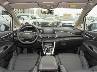 Maxus Euniq 5 Enjoy 1.3T PLUG IN 7 Seat