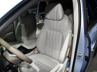 Roewe iMAX8 EV First Class Platinum