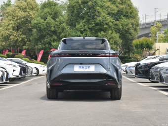 Lexus RZ 450e Lead AWD
