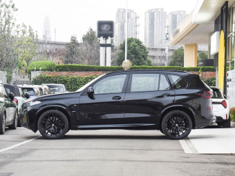 BMW X5 2026 Restyled xDrive 40Li Exclusive M Sport  Night Edition