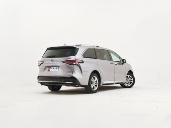 Toyota Sienna Hybrid Platinum 2.5L