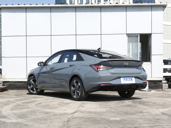 Hyundai Elantra Flagship TOP 240TGDi DCT