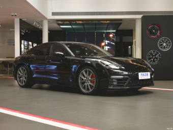 Porsche Panamera GTS