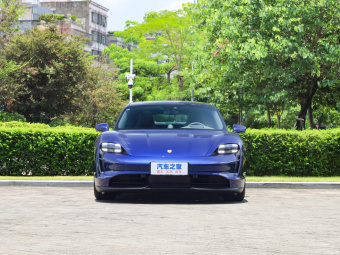 Porsche Taycan 4S