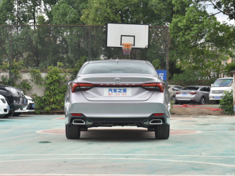Toyota Avalon XLE Premium 2.0L