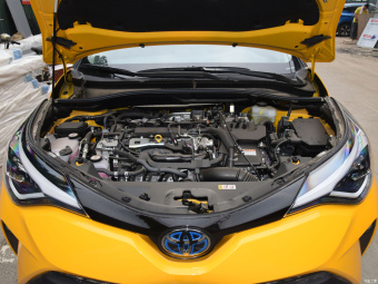 Toyota C-HR Hybrid Deluxe 2.0L E-CVT