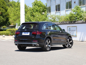 Mercedes-Benz GLC 300 L 4MATIC Luxury